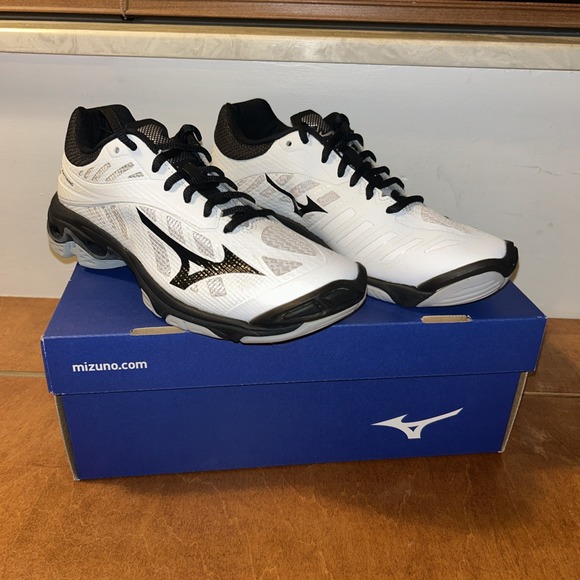Mizuno Shoes - Mizuno Womens Size 7.5 White Black Wave Lightning Z4 Athletic Running Sneakers